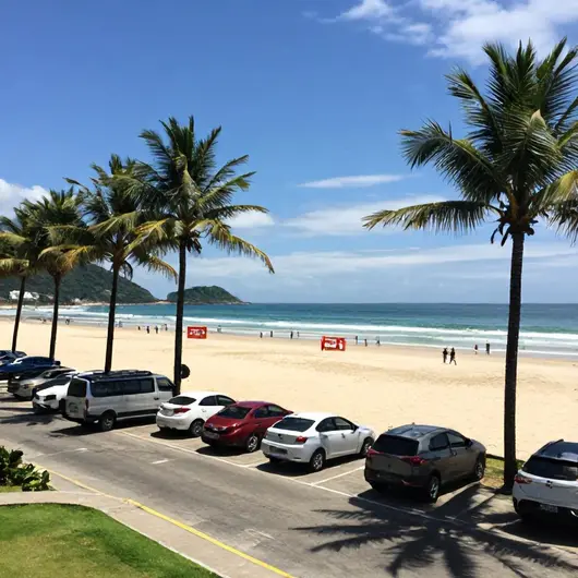 Melhores locadoras e serviços de translado na Praia do Tombo